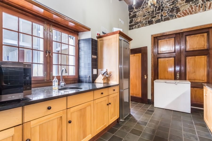 7 Bedroom Property for Sale in Cape Town City Centre Western Cape